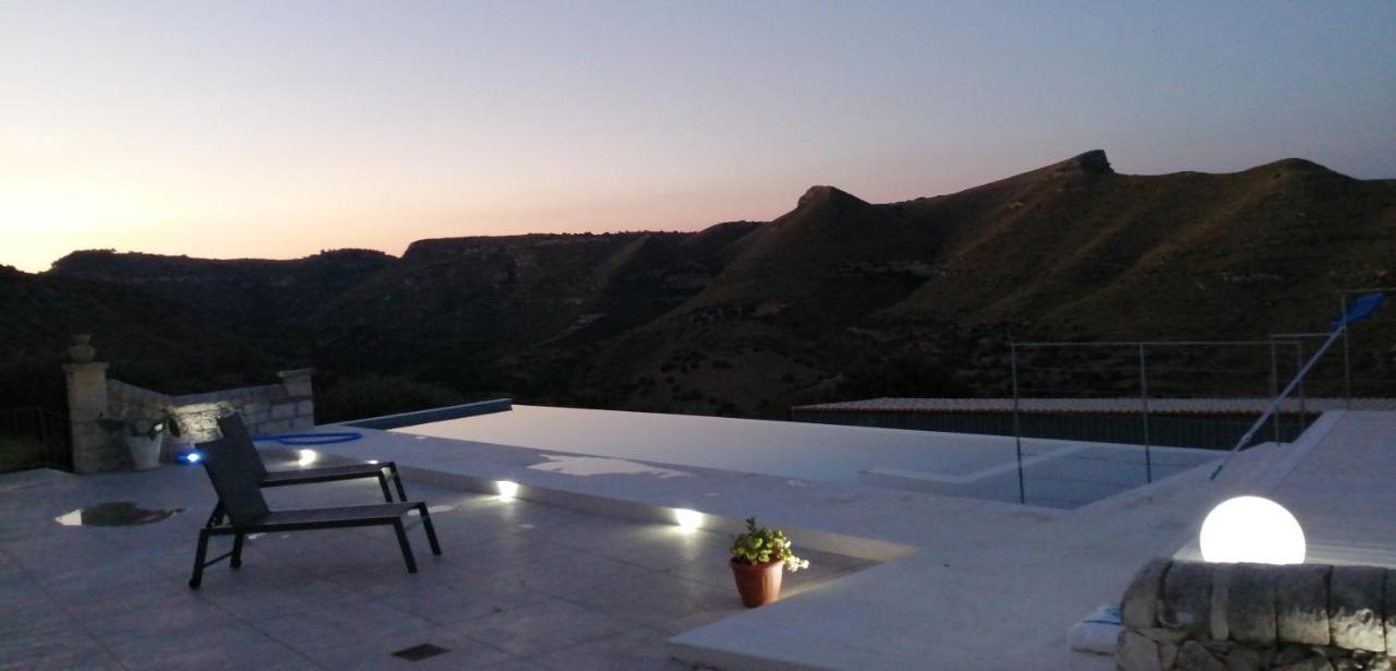 Villa Meriem Noto Bagian luar foto